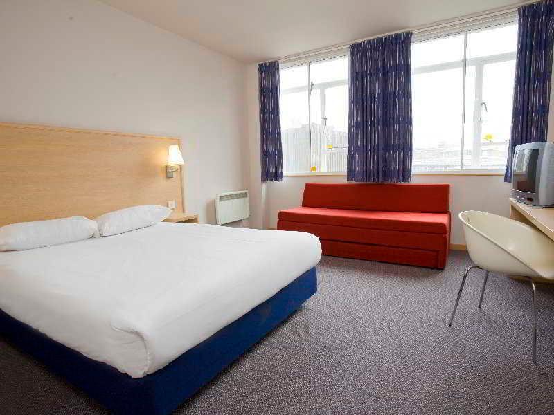 Travelodge Croydon Central Extérieur photo
